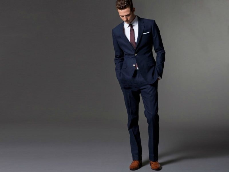 The way to select Best Business Suit For Guys?