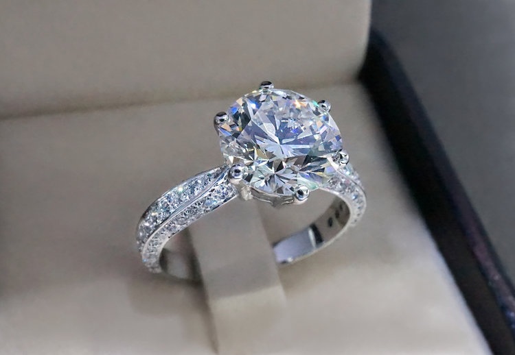 Top 5 Tiffany Engagement Rings and How to Choose the Best One