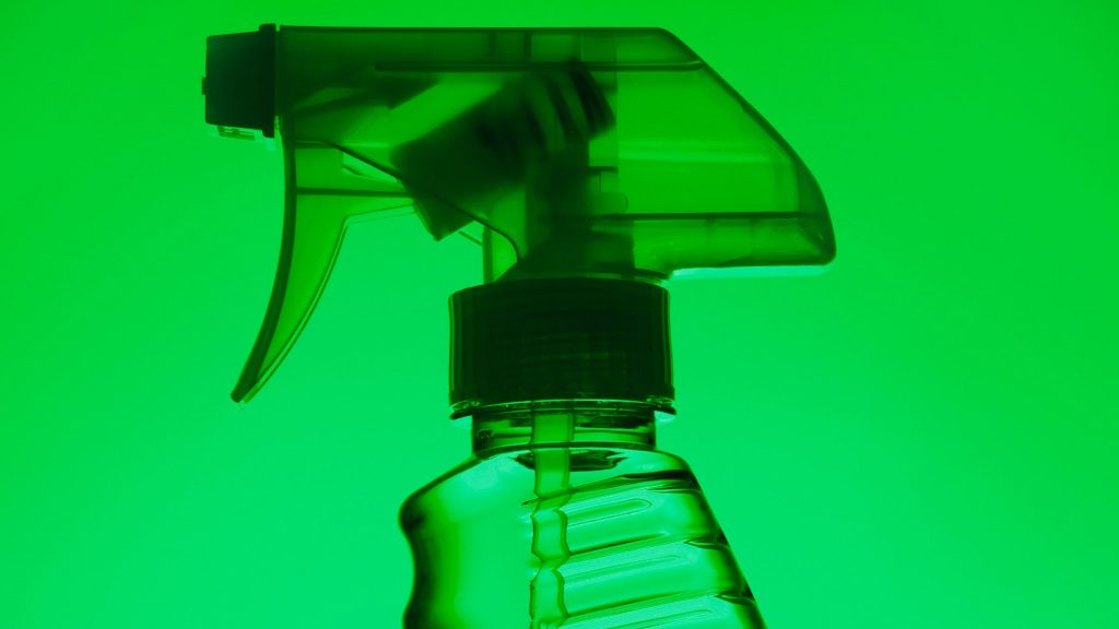Top Tips to Buy and Use Spray Bottles Effectively