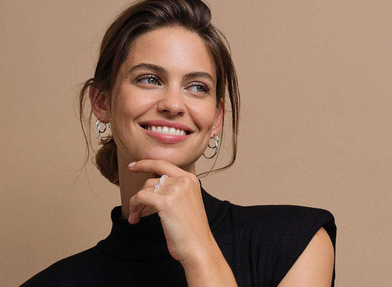 8 Office-Friendly Jewelry Designs That Will Go with Any Styles