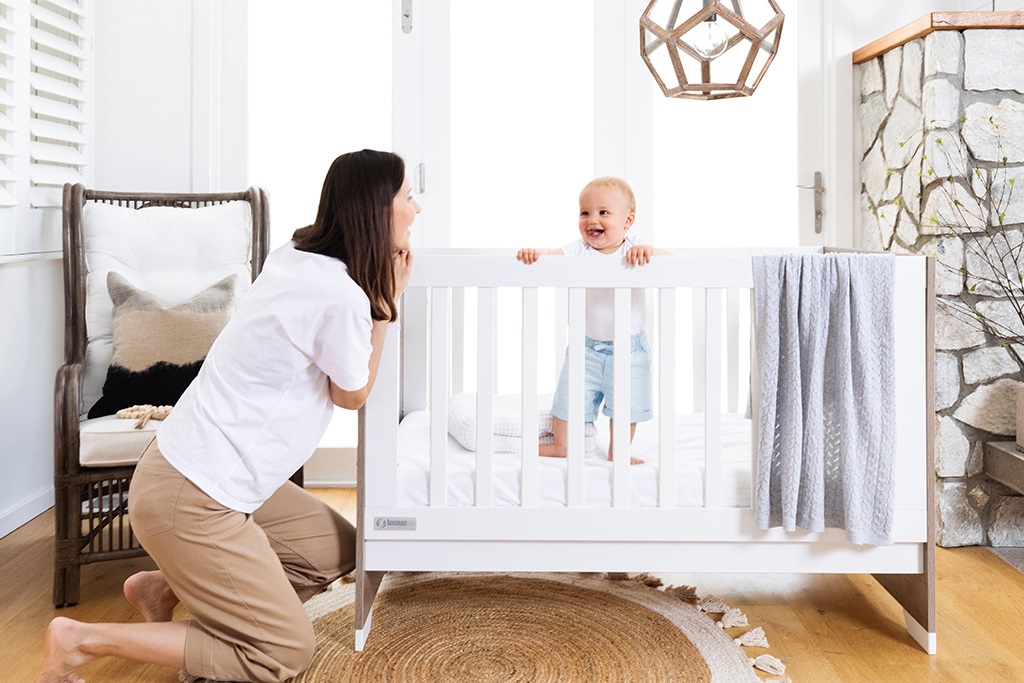 HOW TO CHOOSE YOUR BABY’S BASSINET: A GUIDE ON WHICH BASSINETS ARE BEST FOR VARIOUS STAGES OF BABY DEVELOPMENT.
